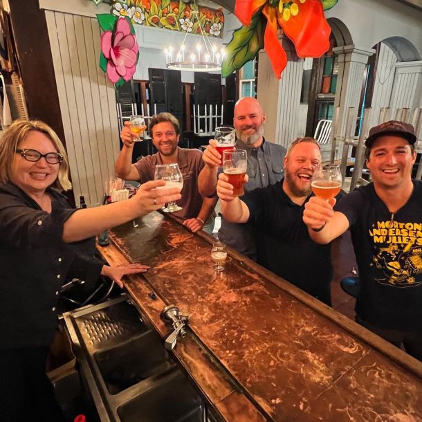 wp-content/uploads/best-bars-to-grab-a-drink-in-new-orleans.jpg