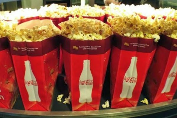 AMC Westbank Palace 16