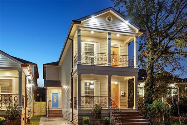 Charming 3BR Mid-City w/ Chef’s Kitchen & Private