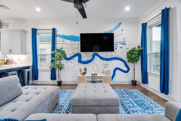 Luxe 3BR + Huge Backyard & Balcony, Walk to Dome
