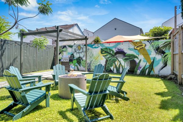 5BR Home, Perfect Backyard & Near Superdome