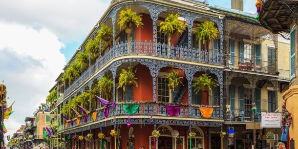 wp-content/uploads/ultimate-mardi-gras-guide-parades-parties-planning-like-a-pro.jpg