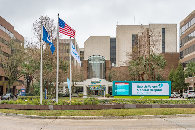 Are there medical facilities nearby?